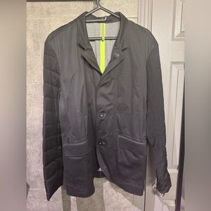 Mens Lululemon XL Technical Blazer with Quilted Sleeves